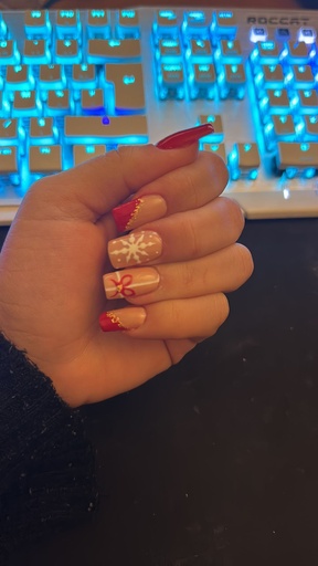 Christmas nails